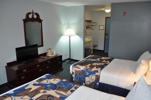 Grand Islander Hotel - image 31
