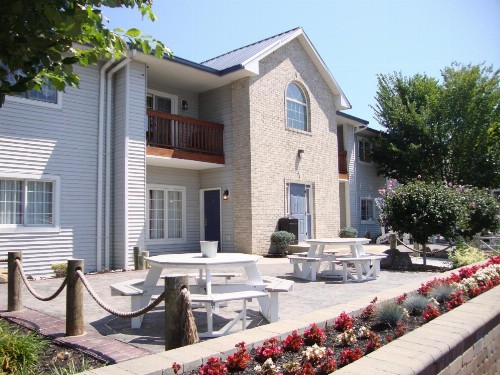 Put-in-Bay Poolview Condo #2 - image 1