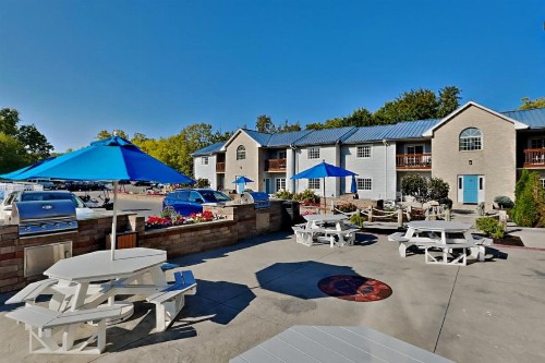 Put-in-Bay Poolview Condo #2 - image 14