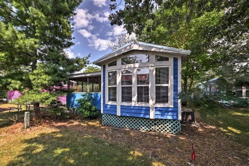 Middle Bass Island Home-Pool and Hot Tub Access! - image 11
