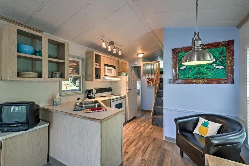 Middle Bass Island Home-Pool and Hot Tub Access! - image 8