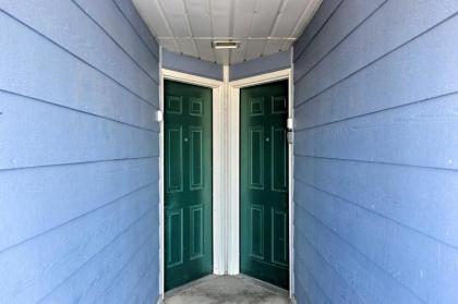 Waterfront Middle Bass Condo with Pool Access! - image 9