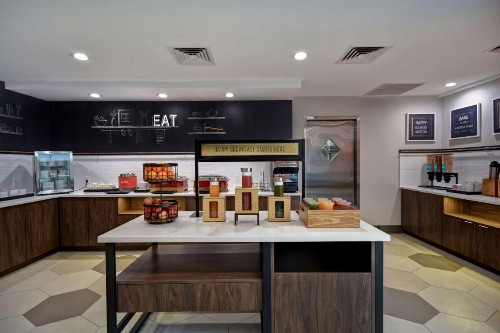 Hampton Inn NY-JFK - image 11