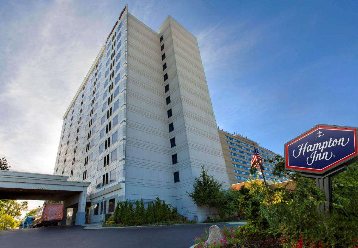 Hampton Inn NY-JFK - image 2