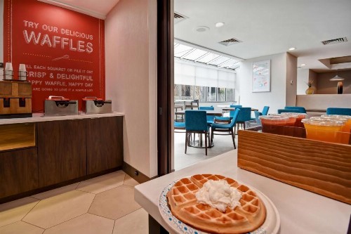 Hampton Inn NY-JFK - image 24
