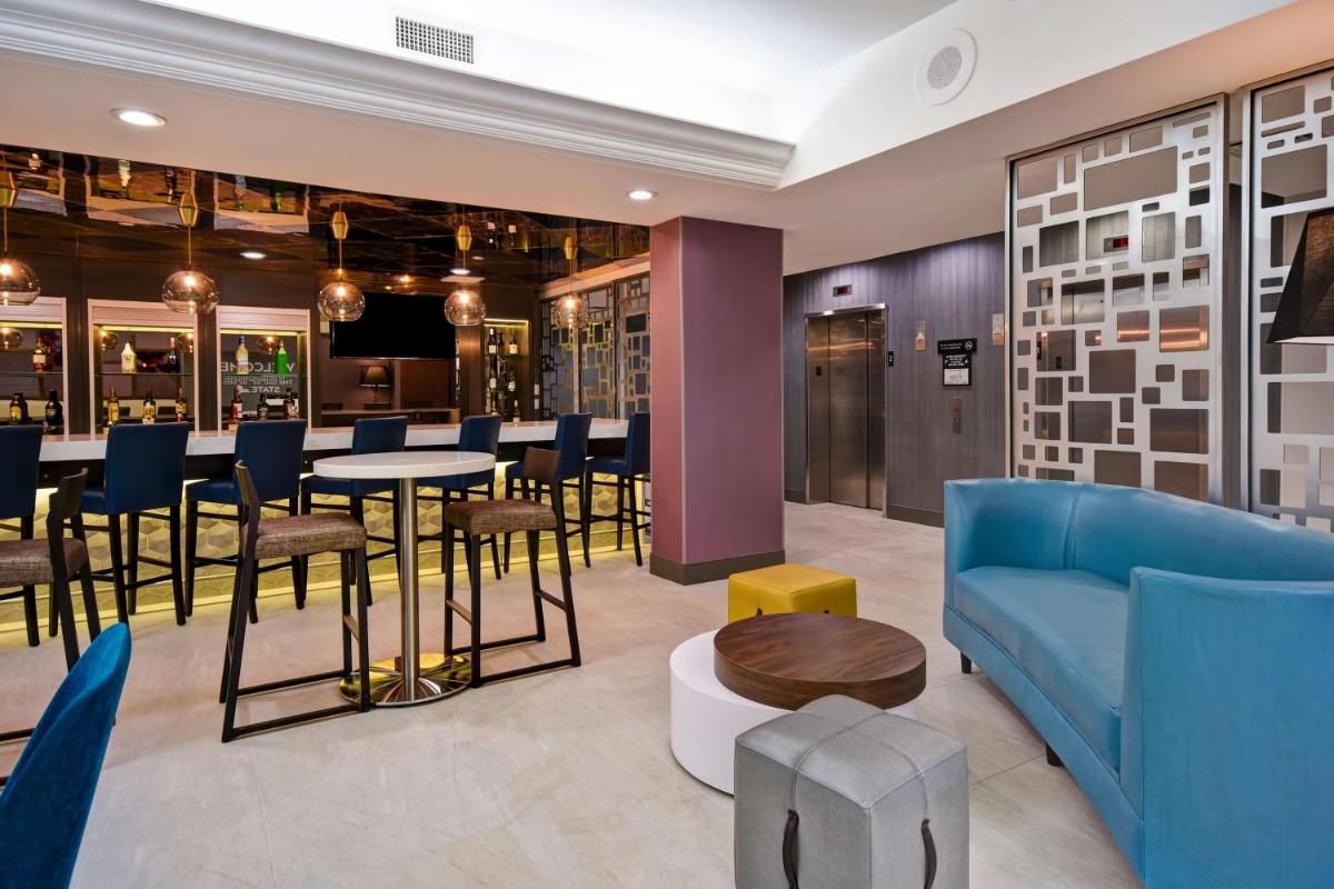 Hampton Inn NY-JFK - image 4