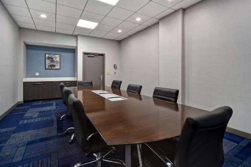 Hampton Inn NY-JFK - image 39