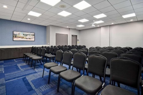 Hampton Inn NY-JFK - image 40