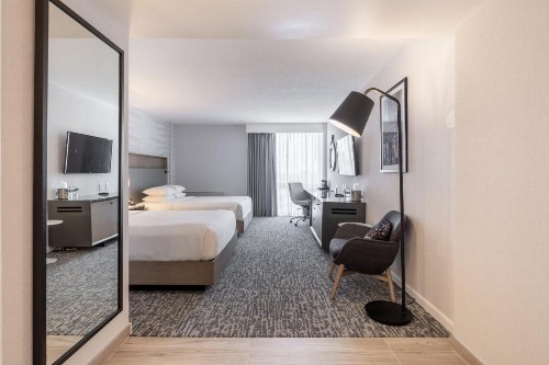 Radisson Hotel JFK Airport - image 21