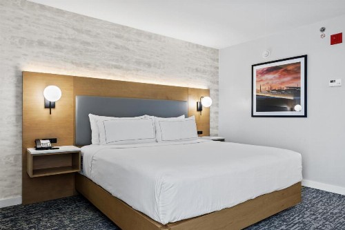 Radisson Hotel JFK Airport - image 24