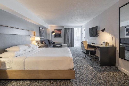 Radisson Hotel JFK Airport - image 29