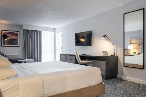 Radisson Hotel JFK Airport - image 31
