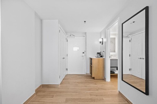 Radisson Hotel JFK Airport - image 40