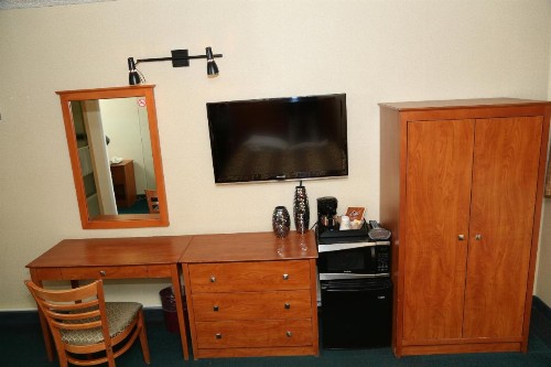 JFK Inn - image 11