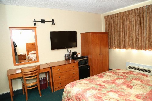 JFK Inn - image 7