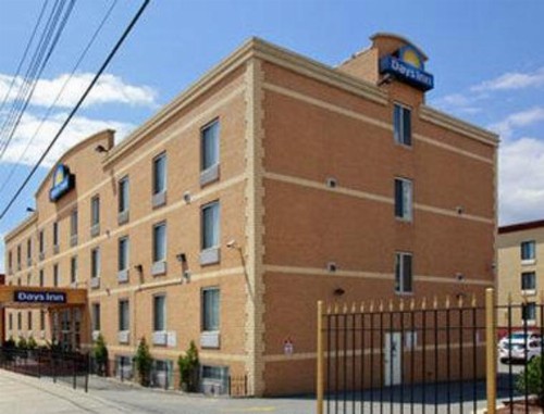 Days Inn by Wyndham Jamaica / JFK Airport