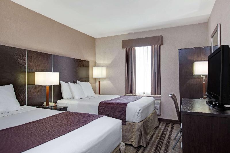 Days Inn by Wyndham Jamaica / JFK Airport - image 3