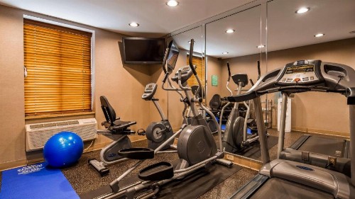 Best Western Kennedy Airport - image 12
