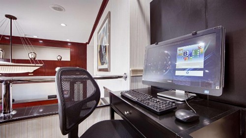Best Western Kennedy Airport - image 13