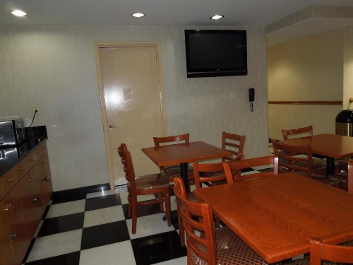 Lex View Inn at JFK Airport - image 5