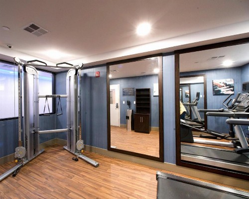 Comfort Inn JFK Airport - image 29
