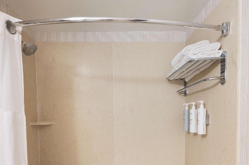Hilton Garden Inn Queens/JFK - image 18