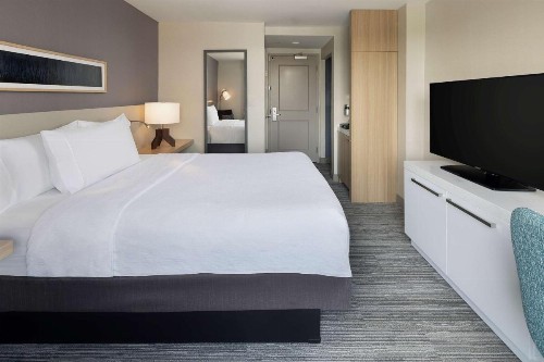 Hilton Garden Inn Queens/JFK - image 19