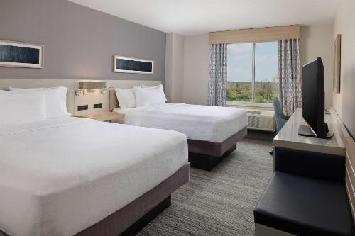 Hilton Garden Inn Queens/JFK - image 26