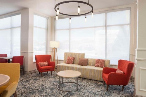 Hilton Garden Inn Queens/JFK - image 5