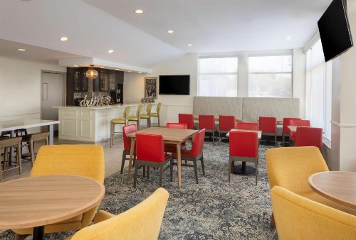 Hilton Garden Inn Queens/JFK - image 6