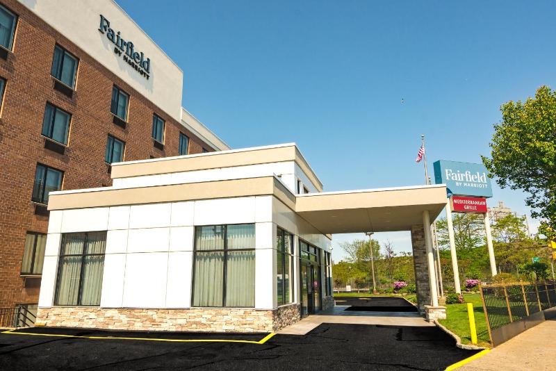 Fairfield Inn by Marriott JFK Airport - image 2