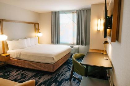 Fairfield Inn by Marriott JFK Airport - image 9