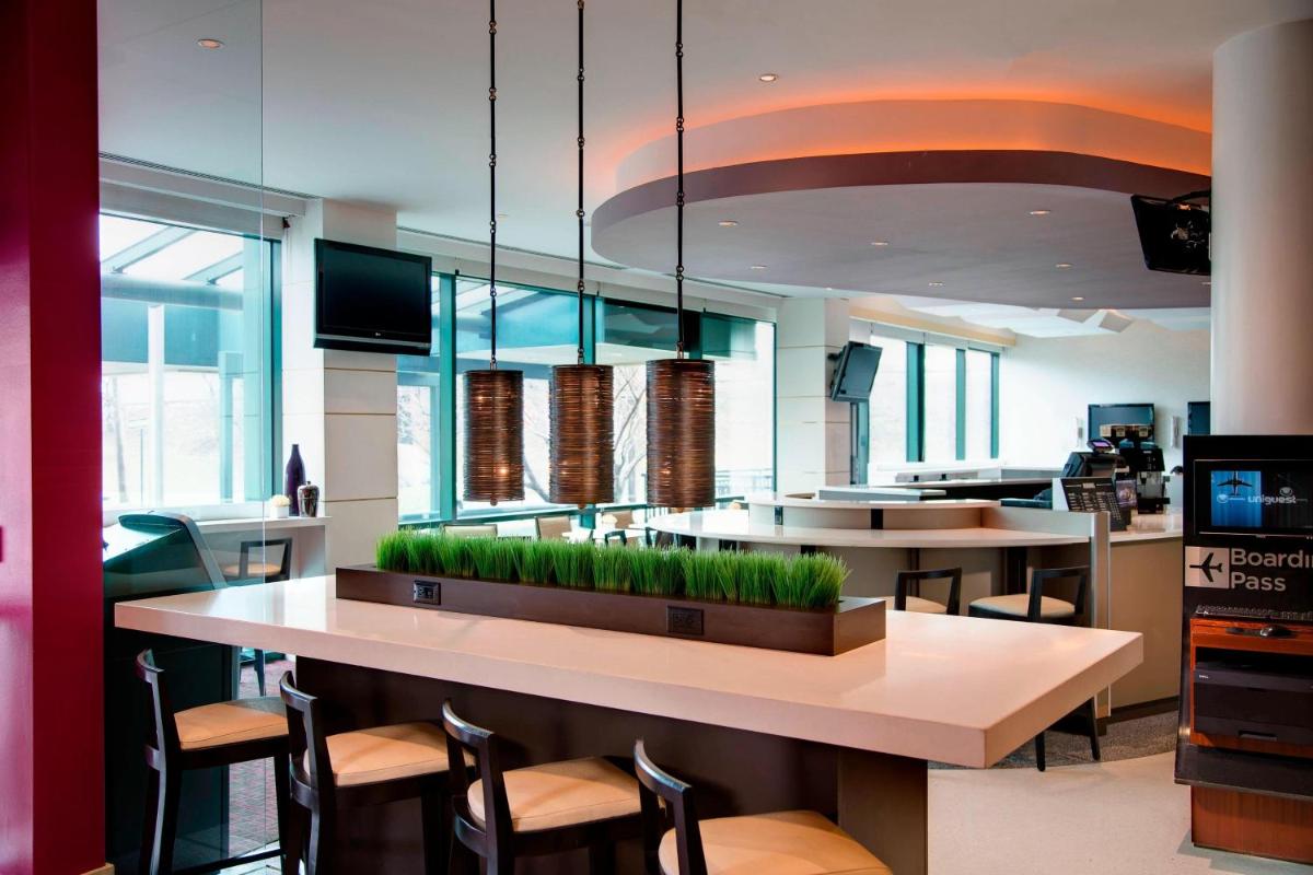 Courtyard by Marriott New York JFK Airport - main image