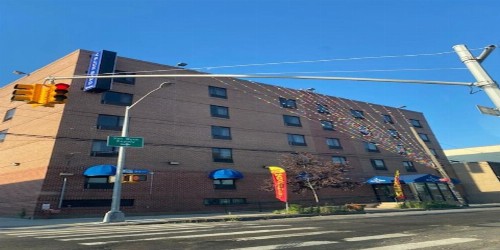 BLUE BIRD INN - image 11
