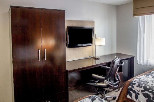 Sleep Inn JFK Airport Rockaway Blvd Jamaica - image 12