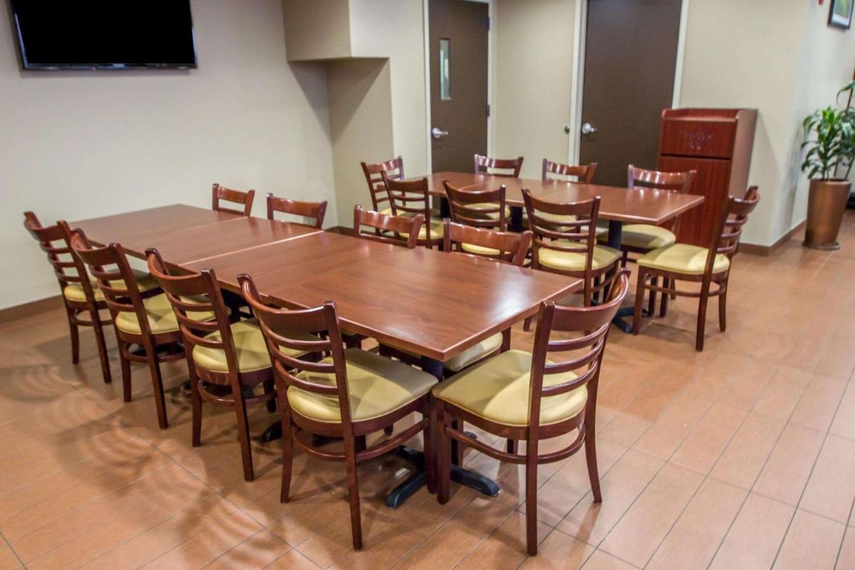 Sleep Inn JFK Airport Rockaway Blvd Jamaica - image 6
