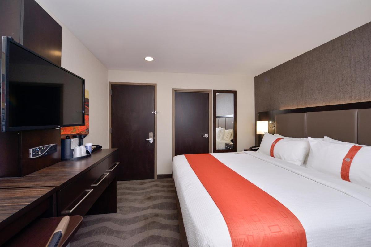 Holiday Inn New York-JFK Airport Area - image 7