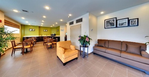 Hillside Hotel - image 12