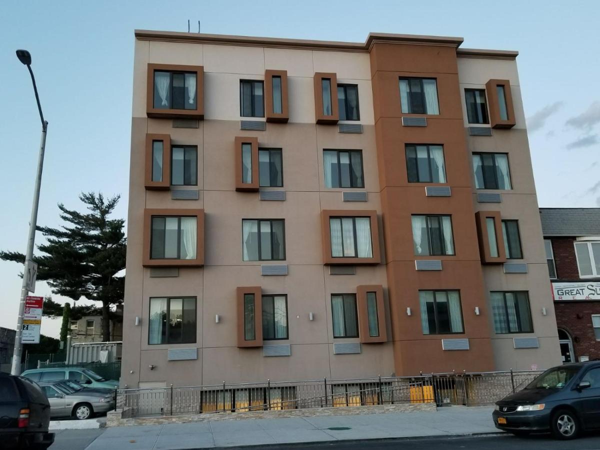 Hillside Hotel - image 2
