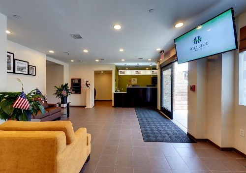 Hillside Hotel - image 8