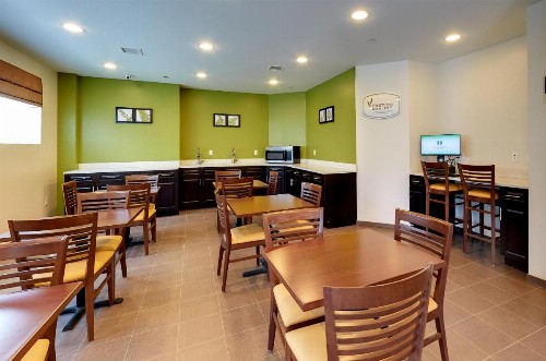 Hillside Hotel - image 9