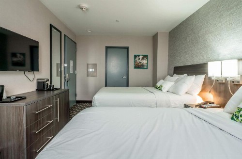LeTap Hotel near AirTrain JFK Airport - image 12