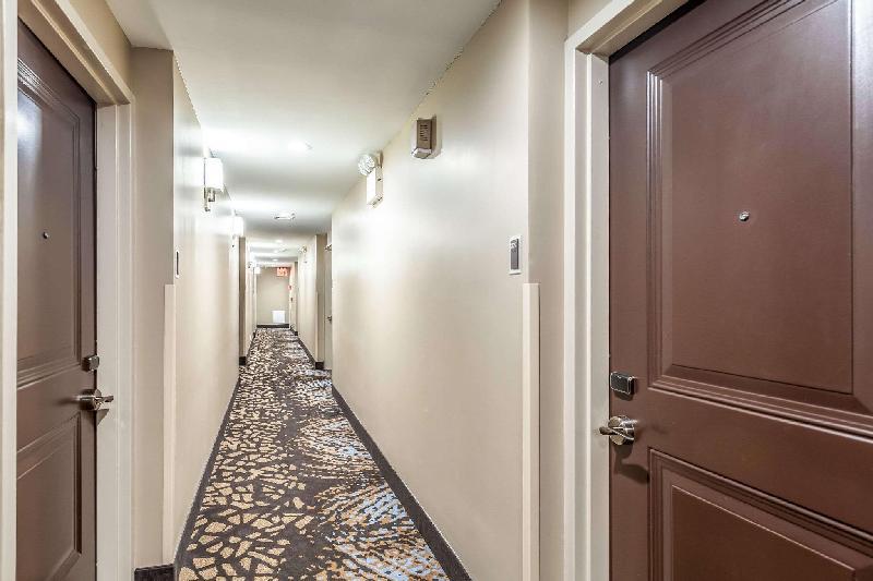 Sleep Inn & Suites near JFK Air Train - image 7