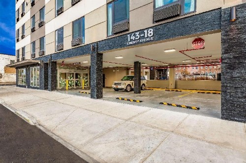 Sleep Inn & Suites near JFK Air Train - image 9