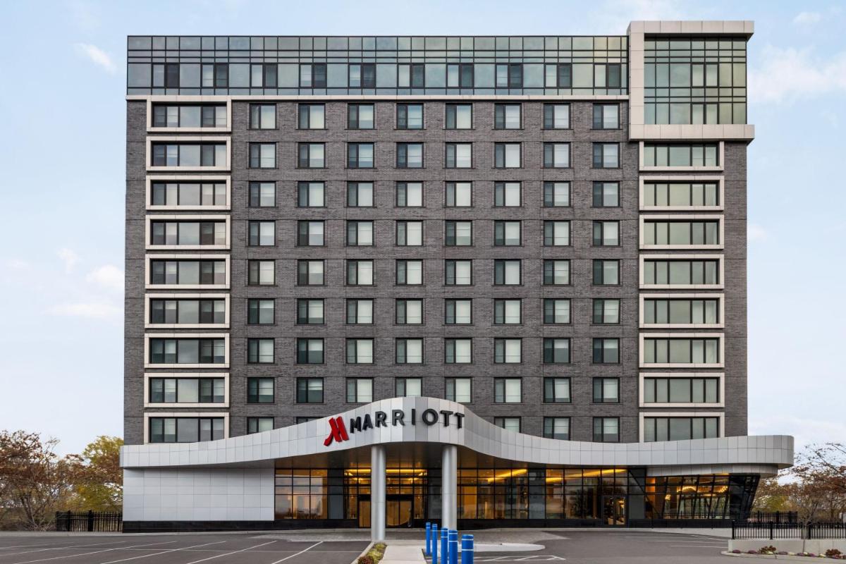 Marriott New York JFK Airport - image 4