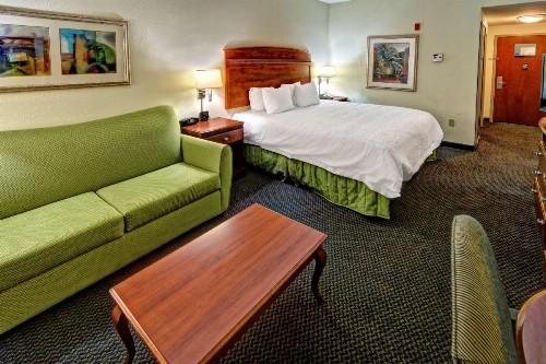 Hampton Inn Quincy - image 12