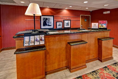 Hampton Inn Quincy - image 16
