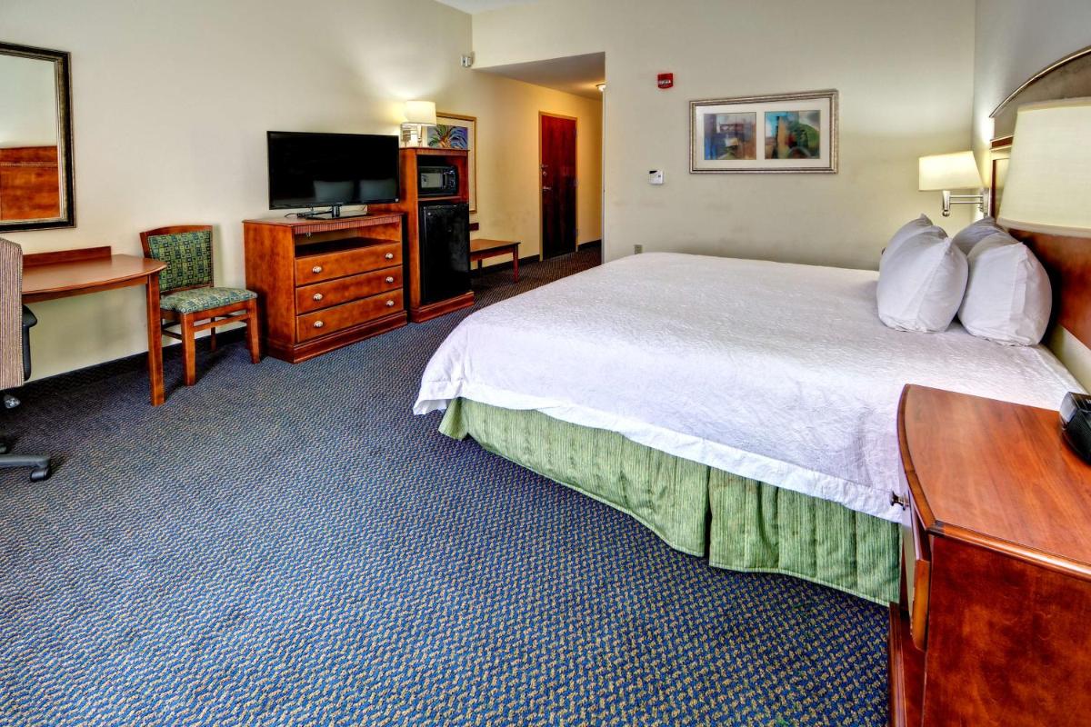 Hampton Inn Quincy - image 2
