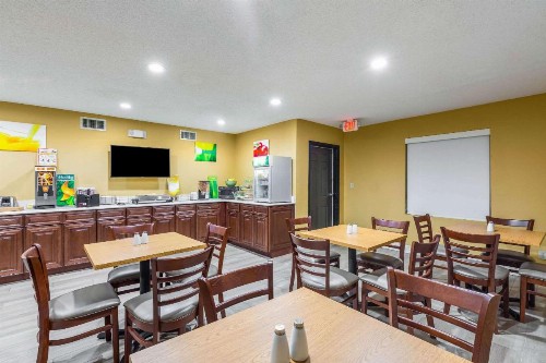 Quality Inn - image 26