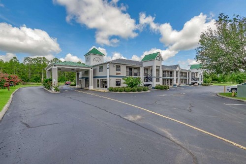 Quality Inn - image 29